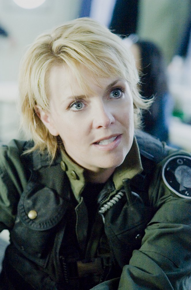 Stargate SG-1 - The Scourge - De la película - Amanda Tapping