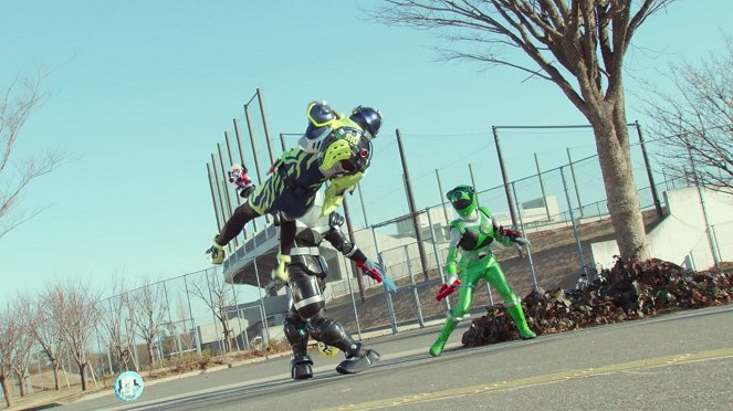Kamen Rider x Super Sentai: Čó superhero taisen - Film