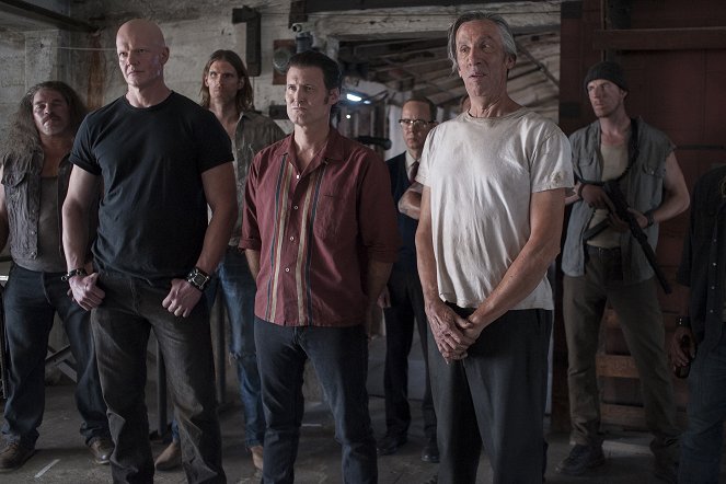 Twin Peaks - Episode 13 - Photos - Derek Mears, George Griffith, Frank Collison