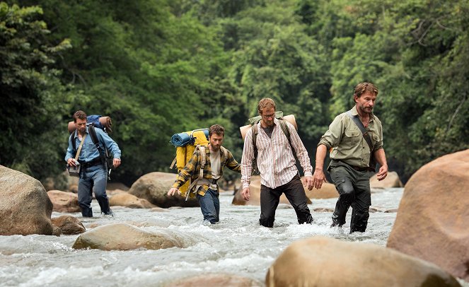 Dzsungel - Filmfotók - Alex Russell, Daniel Radcliffe, Joel Jackson, Thomas Kretschmann