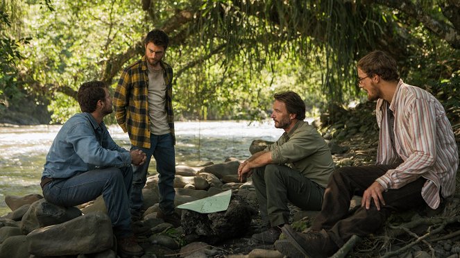 Stratený v džungli - Z filmu - Alex Russell, Daniel Radcliffe, Thomas Kretschmann, Joel Jackson