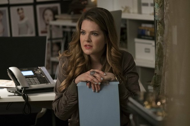 The Bold Type - No Feminism in the Champagne Room - Filmfotók - Meghann Fahy