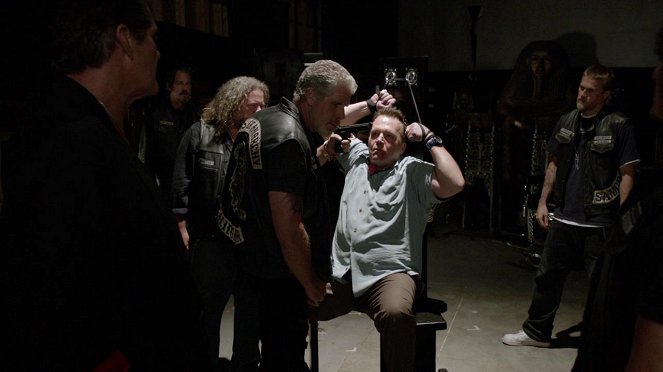 Sons of Anarchy - A ferro e fogo - Do filme - Ron Perlman, Tom Arnold, Charlie Hunnam