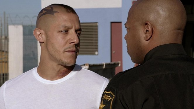 Sons of Anarchy - Kiss - Photos - Theo Rossi
