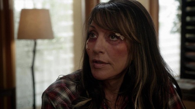 Sons of Anarchy - Burnt and Purged Away - Photos - Katey Sagal