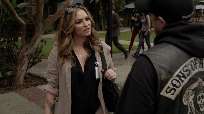 Sons of Anarchy - Burnt and Purged Away - Photos - Drea de Matteo