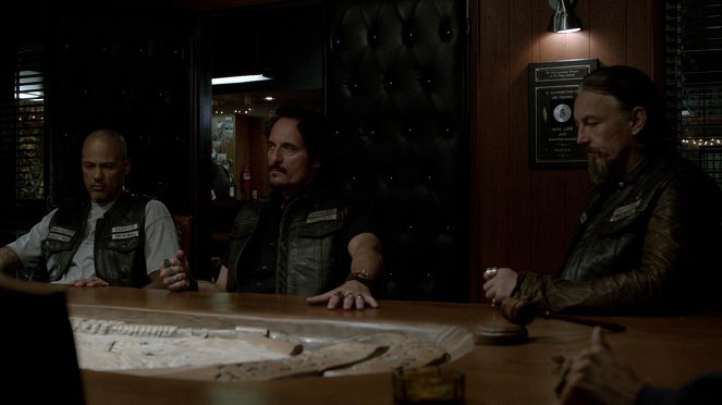 Sons of Anarchy - To Be, Act 2 - Photos - David Labrava, Kim Coates, Tommy Flanagan