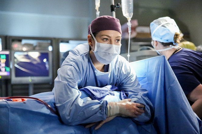 Chirurgové - Cítím, jak se Země pohybuje - Z filmu - Ellen Pompeo