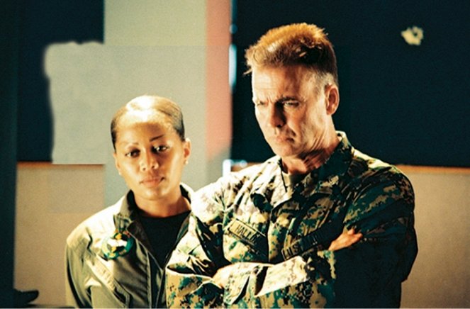 The Hunt for Eagle One: Crash Point - Van film - Theresa Randle, Jeff Fahey