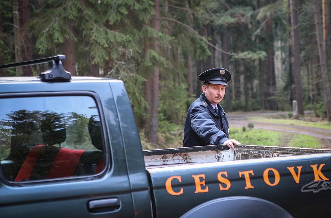 Doktor Martin - Konec doktorů v Beskydech - Photos - Robert Mikluš