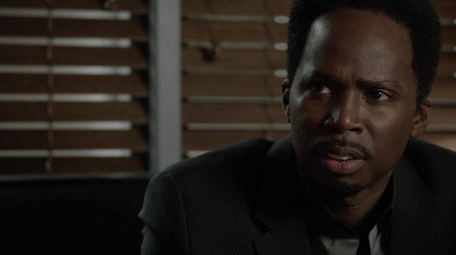 Sons of Anarchy - Laying Pipe - Photos - Harold Perrineau
