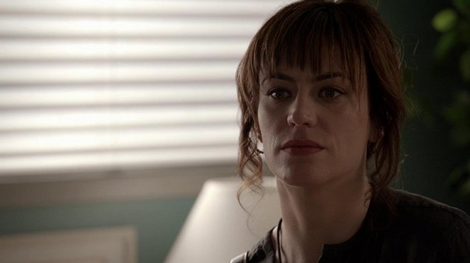 Sons of Anarchy - Laying Pipe - Photos - Maggie Siff