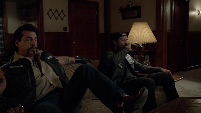 Sons of Anarchy - Season 5 - Small World - Photos - Chuck Zito