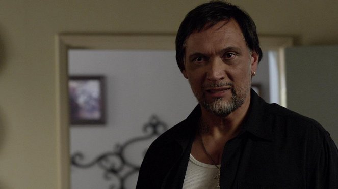 Sons of Anarchy - Small World - Van film - Jimmy Smits