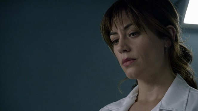 Sons of Anarchy - Crucifixed - Photos - Maggie Siff