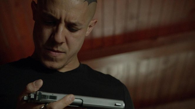 Sons of Anarchy - Crucifixed - Van film - Theo Rossi