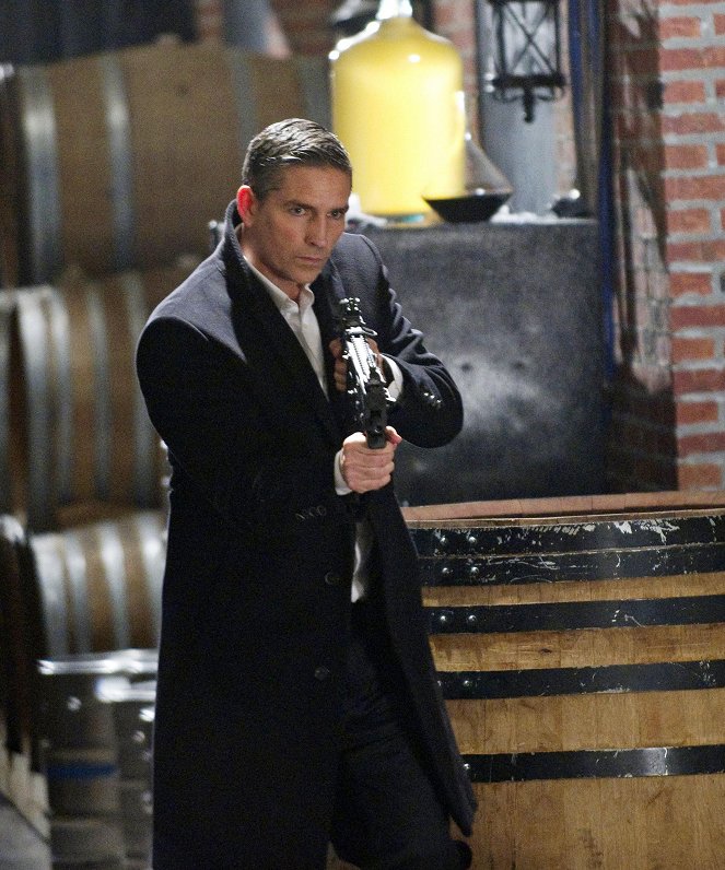 Person of Interest - Flesh and Blood - Photos - James Caviezel