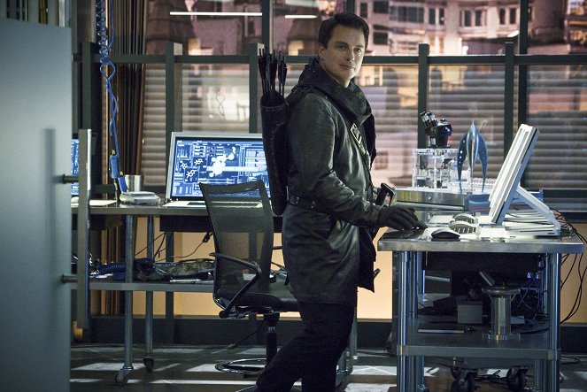 Arrow - Season 3 - My Name Is Oliver Queen - Photos