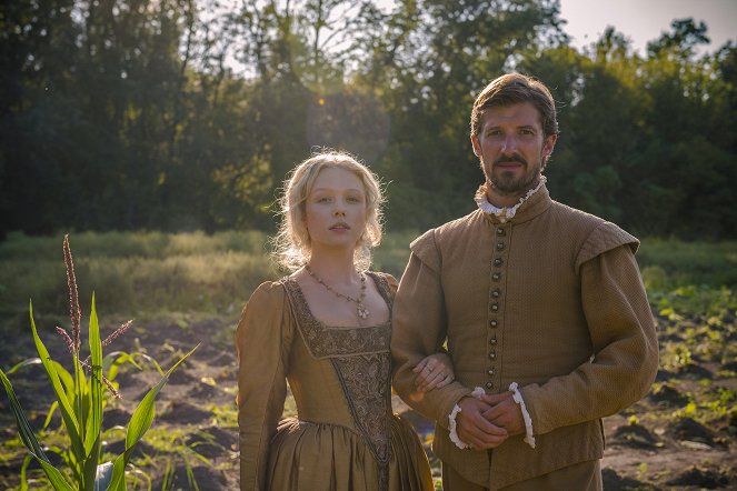 Jamestown - Season 1 - Werbefoto - Naomi Battrick, Gwilym Lee