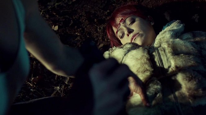 Sötét árvák - Instinct - Filmfotók - Tatiana Maslany
