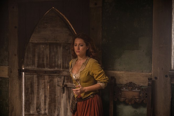Jamestown - Season 1 - Episode 6 - Photos - Niamh Walsh