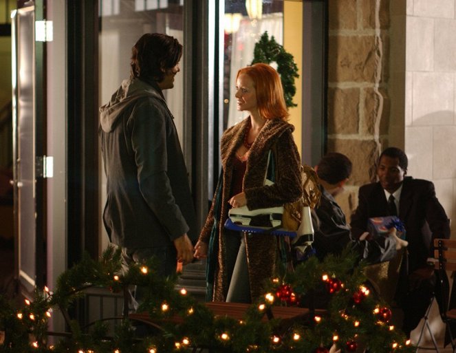 Christmas in Boston - Photos - Lindy Booth
