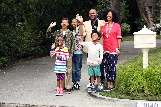 Black-ish - Season 1 - Pilot - Photos - Marsai Martin, Marcus Scribner, Yara Shahidi, Anthony Anderson, Miles Brown, Tracee Ellis Ross