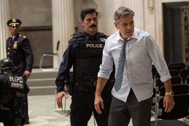 Zakładnik z Wall Street - Z filmu - Anthony DeSando, George Clooney
