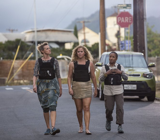 Snatched - Photos - Joan Cusack, Amy Schumer, Wanda Sykes