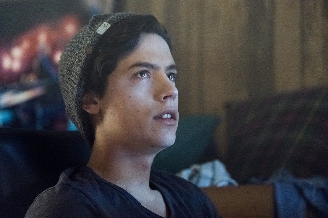 Riverdale - Season 1 - Chapter Ten: The Lost Weekend - Photos - Cole Sprouse