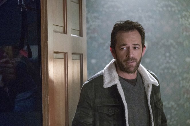 Riverdale - Chapter Ten: The Lost Weekend - Photos - Luke Perry