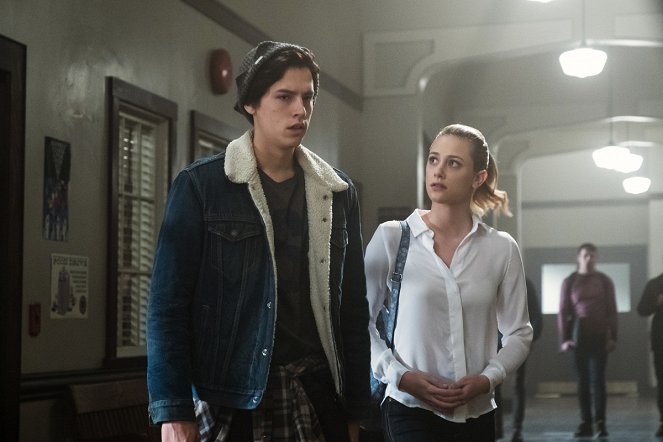 Riverdale - Chapter Twelve: Anatomy of a Murder - Photos - Cole Sprouse, Lili Reinhart