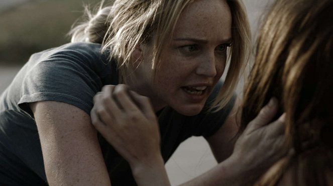 The Pact - Film - Caity Lotz