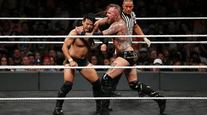 NXT TakeOver: Brooklyn III - Photos - 小林健太, Tom Budgen