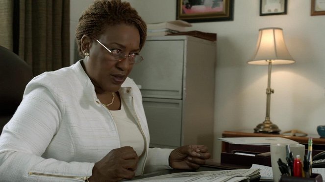 Sons of Anarchy - Sweet and Vaded - Photos - CCH Pounder