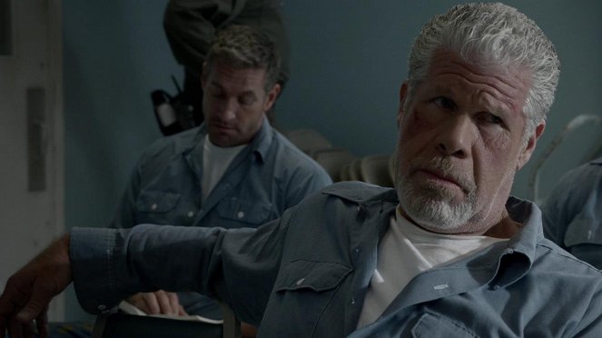 Hijos de la anarquía - John 8:32 - De la película - Ron Perlman