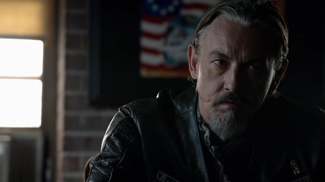 Sons of Anarchy - A Mother's Work - Van film - Tommy Flanagan