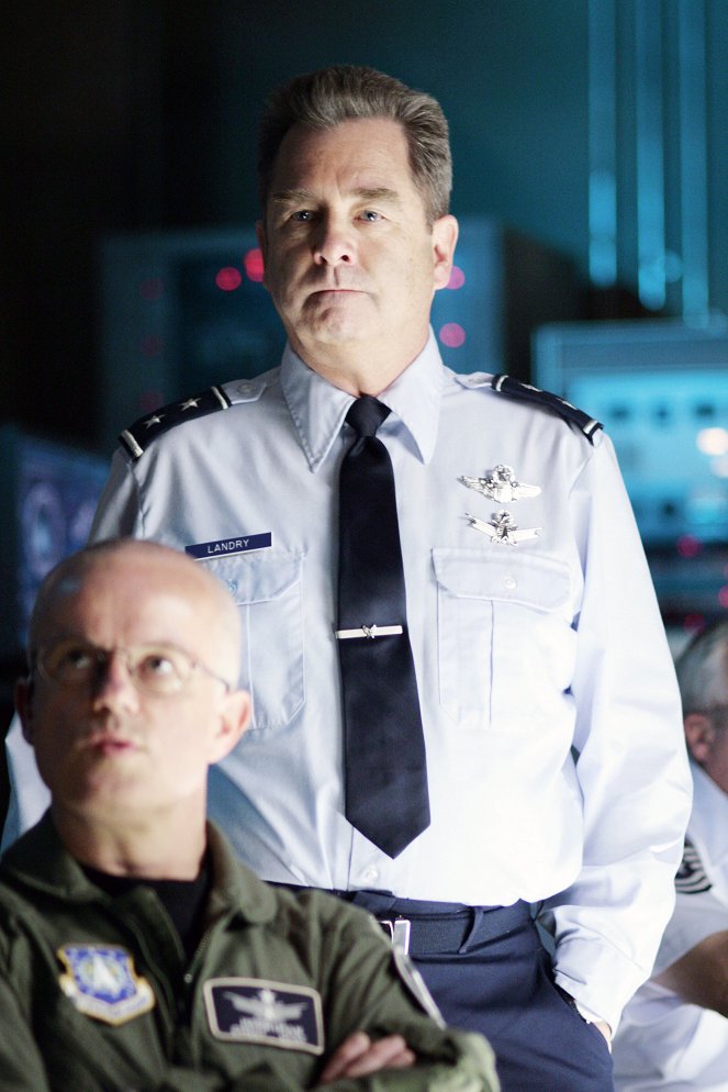 Stargate SG-1 - Season 10 - Memento Mori - Photos - Beau Bridges