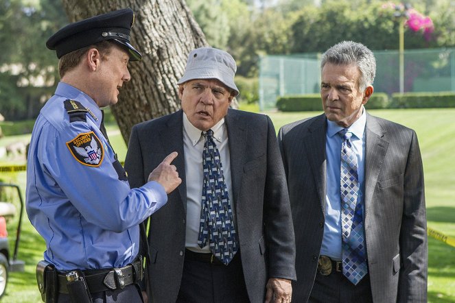 Major Crimes - Frozen Assets - Photos - G. W. Bailey, Tony Denison