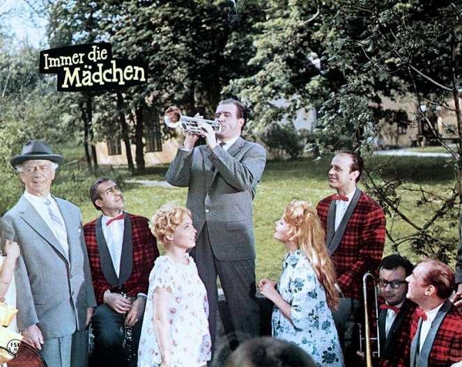 Immer die Mädchen - Lobby Cards