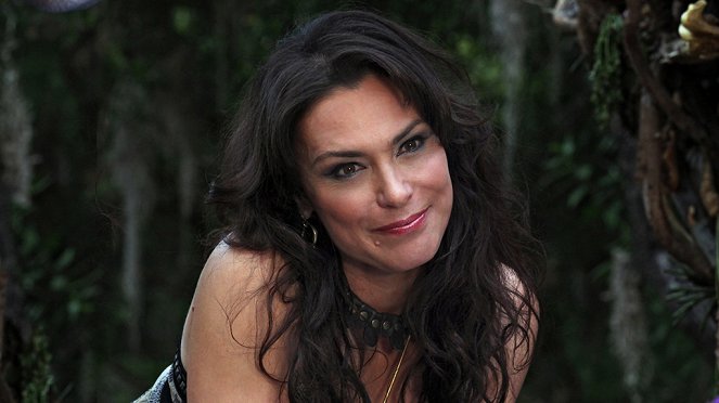 True Blood - Season 2 - New World in My View - Photos - Michelle Forbes