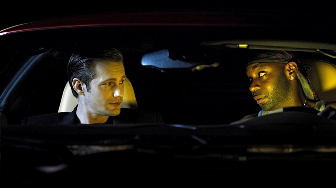 True Blood (Sangre fresca) - 9 Crimes - De la película - Alexander Skarsgård, Nelsan Ellis