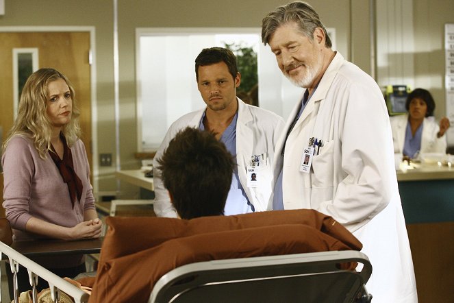 Grey's Anatomy - Season 4 - Let the Truth Sting - Photos - Eve Gordon, Justin Chambers, Edward Herrmann