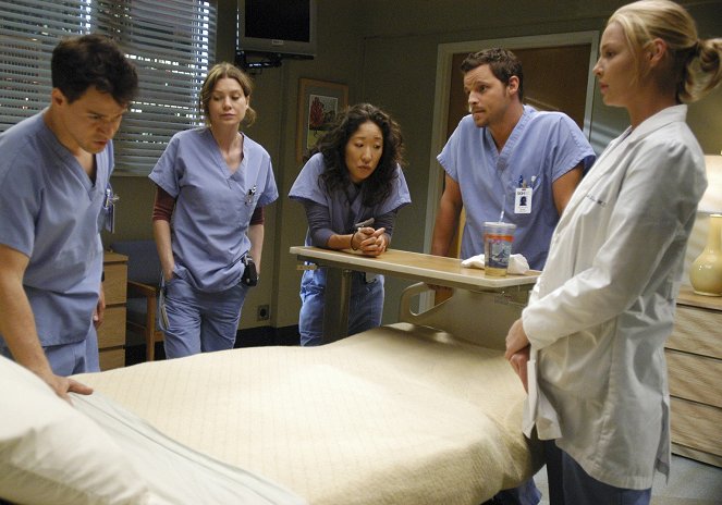 Grey's Anatomy - Let the Truth Sting - Photos - T.R. Knight, Ellen Pompeo, Sandra Oh, Justin Chambers, Katherine Heigl