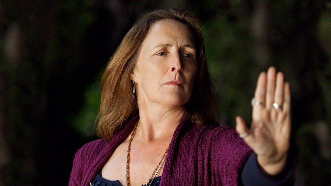 True Blood - Season 4 - I'm Alive and on Fire - Photos - Fiona Shaw