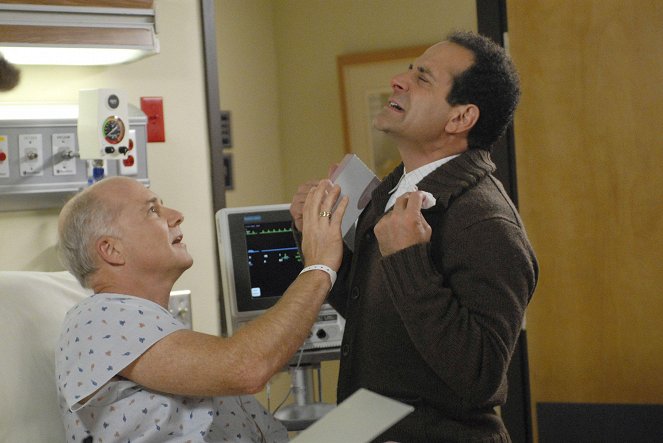 Monk - Season 5 - Mr. Monk Goes to the Hospital - Photos - Dan Butler, Tony Shalhoub