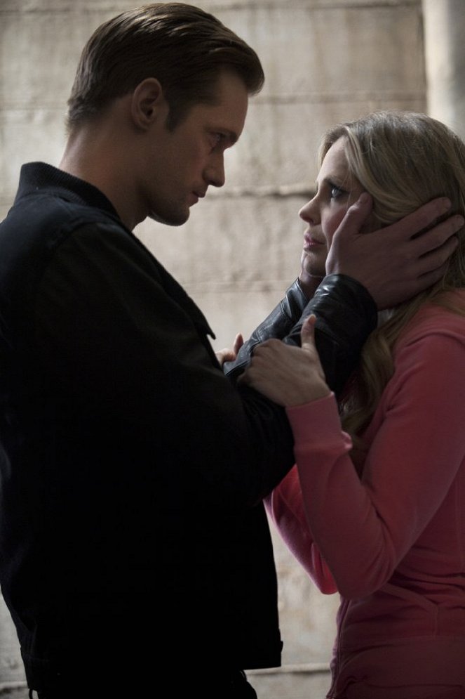 True Blood - Season 5 - We'll Meet Again - Photos - Alexander Skarsgård, Kristin Bauer van Straten