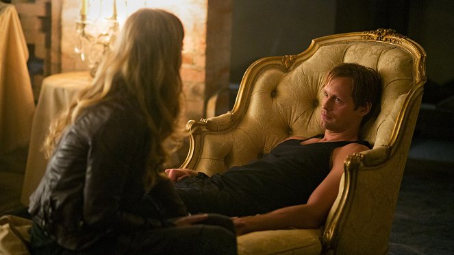 True Blood - Fire in the Hole - Photos - Alexander Skarsgård