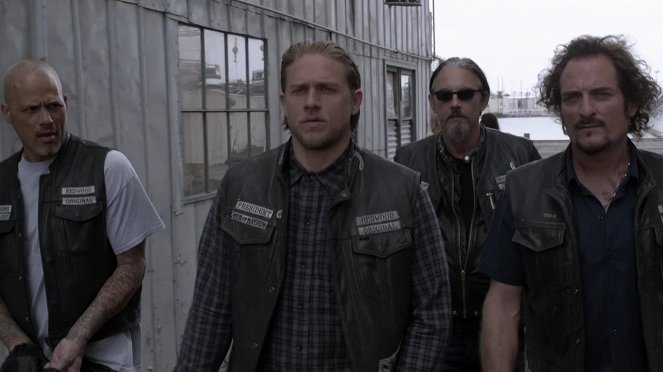 Sons of Anarchy - Playing with Monsters - Photos - David Labrava, Charlie Hunnam, Tommy Flanagan, Kim Coates