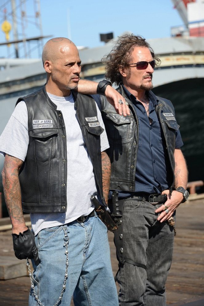 Sons of Anarchy - Season 7 - Playing with Monsters - Photos - David Labrava, Kim Coates